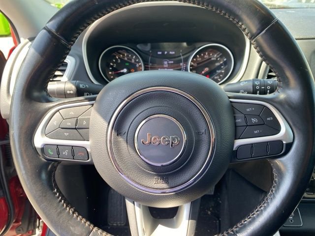 Used 2019 Jeep Compass Latitude FWD image 23