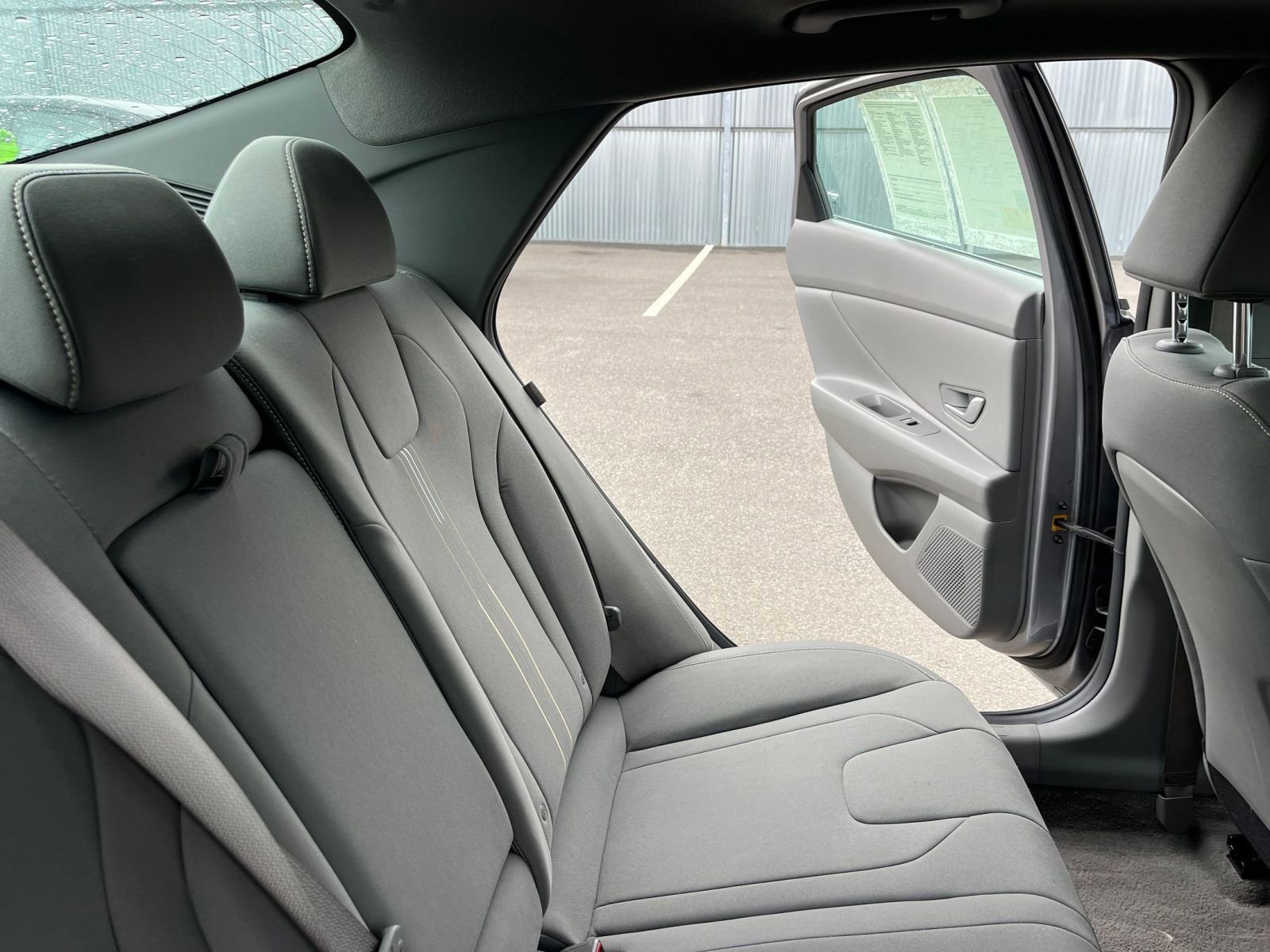 Used 2025 Hyundai Elantra SEL image 38