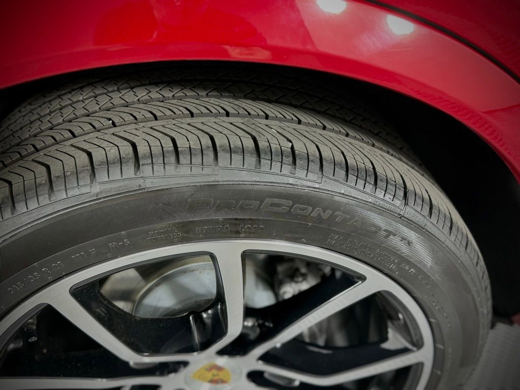 Certified 2023 Porsche Cayenne Coupe AWD/4WD image 19
