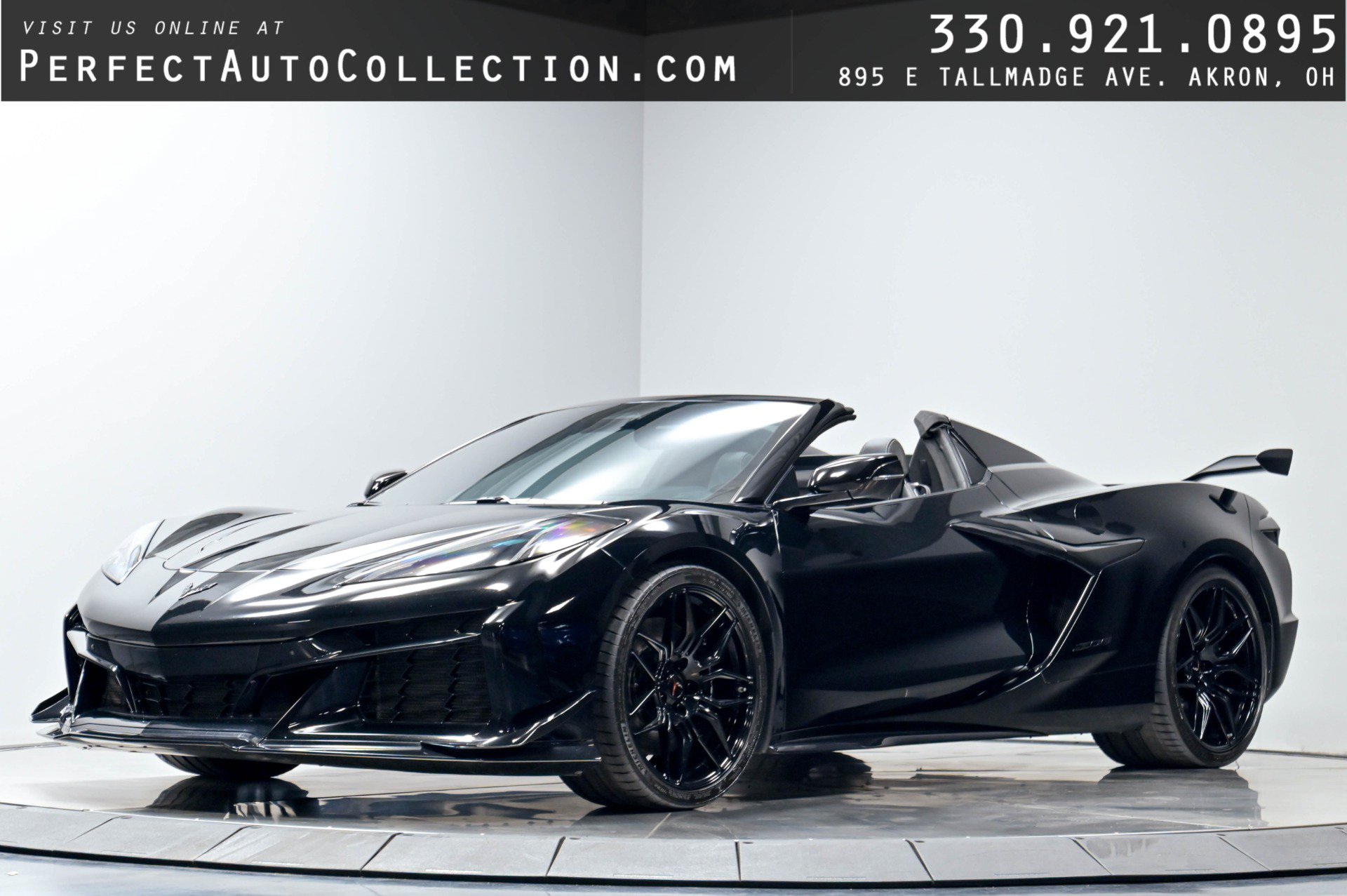 Used 2025 Chevrolet Corvette Z06 RWD image 1