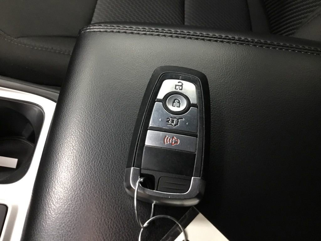 Used 2022 Ford Explorer XLT image 10