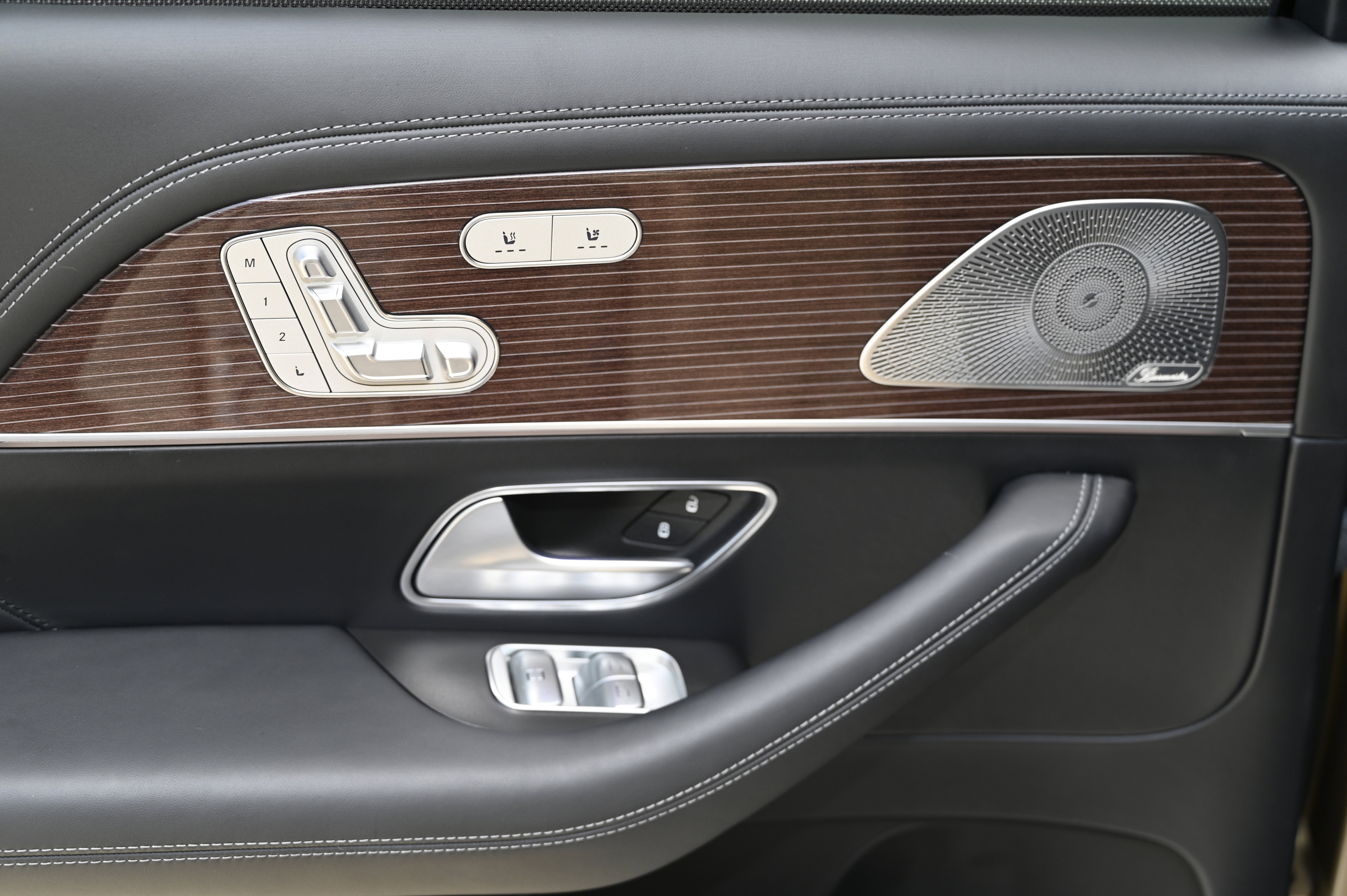 Used 2023 Mercedes-Benz Maybach GLS 600 4MATIC image 38