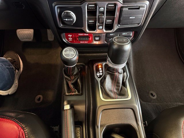 Used 2023 Jeep Wrangler Unlimited Rubicon 4xe AWD/4WD image 18