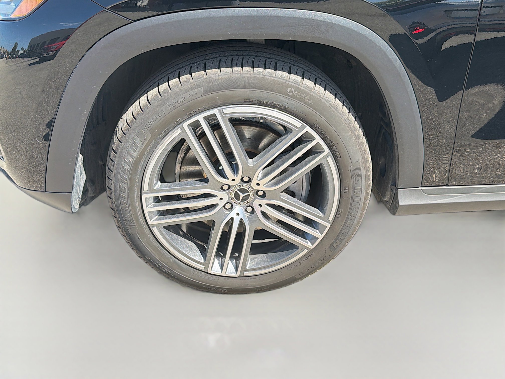 Used 2025 Mercedes-Benz GLS 450 4MATIC image 44