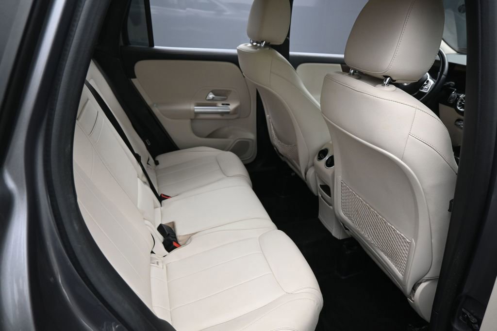 Used 2023 Mercedes-Benz GLA 250 4MATIC image 32