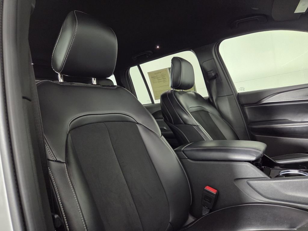 Certified 2023 Jeep Grand Cherokee Altitude image 30