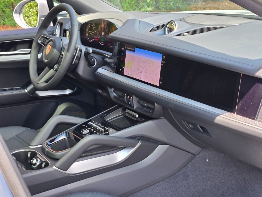 New 2025 Porsche Cayenne S image 39