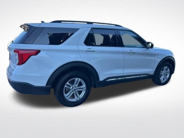 Used 2023 Ford Explorer XLT w/ Equipment Group 202A image 5