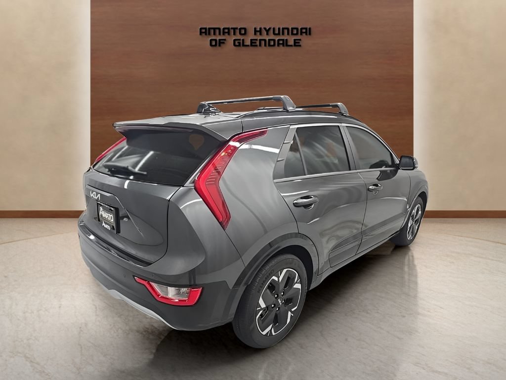 Used 2023 Kia Niro Wind w/ Wind Preserve Package FWD image 7