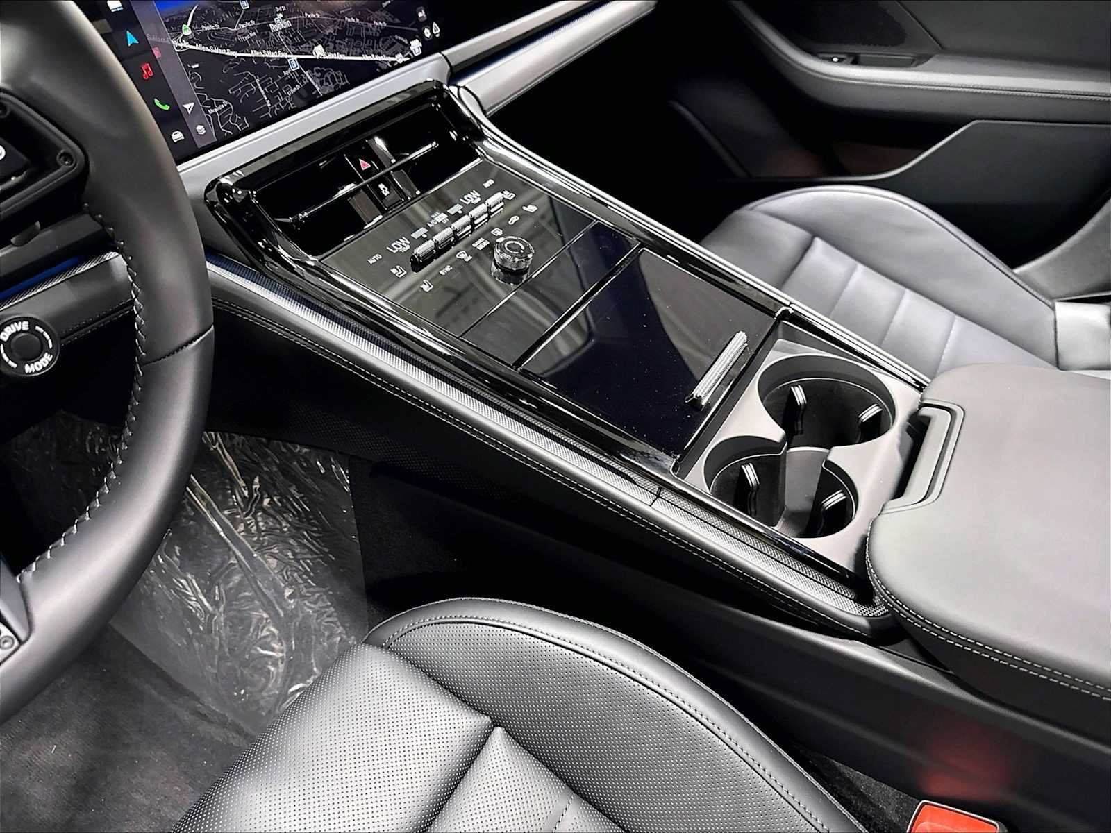 New 2026 Porsche Panamera 4 AWD/4WD image 17