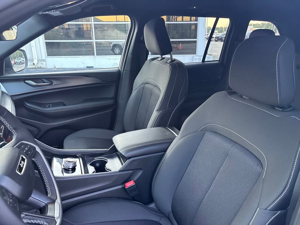 New 2024 Jeep Grand Cherokee Limited 4xe w/ Luxury Tech Group II image 14