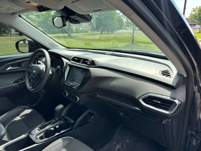 Used 2021 Chevrolet TrailBlazer LT w/ Sun and Liftgate Package AWD/4WD image 27