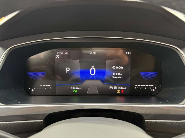 Used 2024 Volkswagen Tiguan SE R-Line AWD/4WD image 27