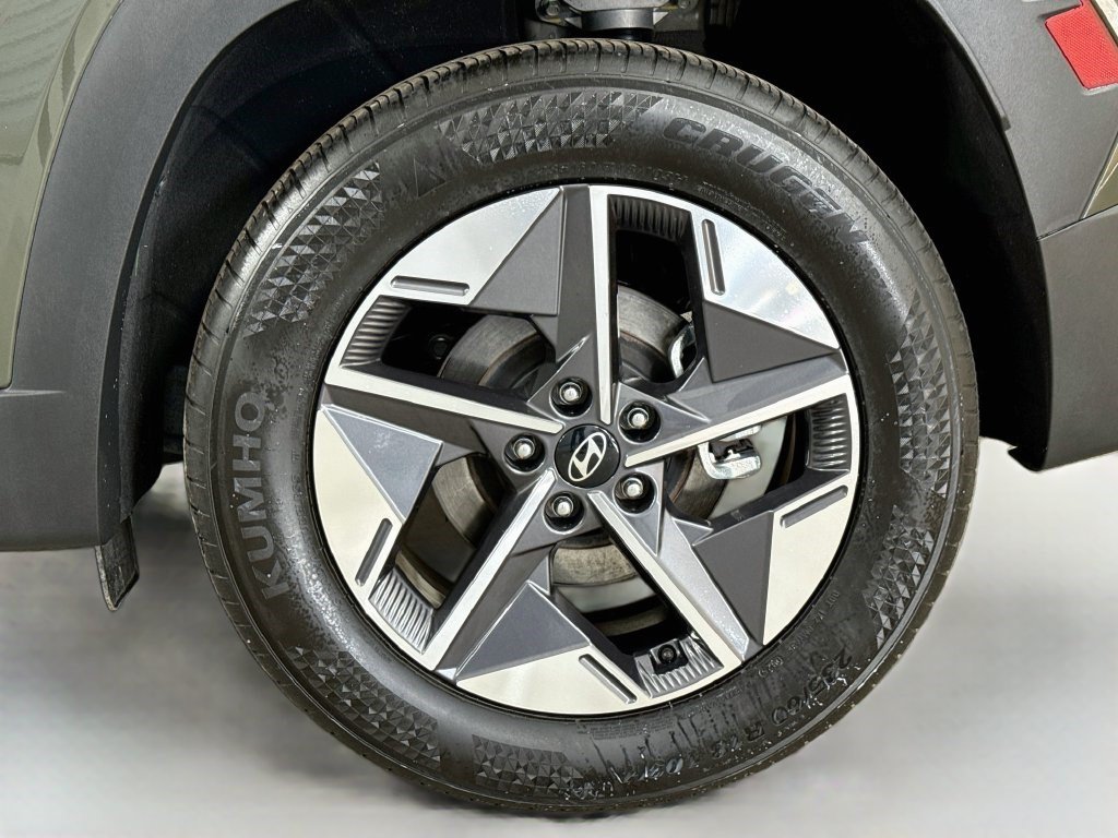 Used 2025 Hyundai Tucson SEL FWD image 36