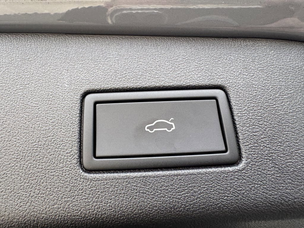 Used 2023 Volkswagen ID.4 S image 35