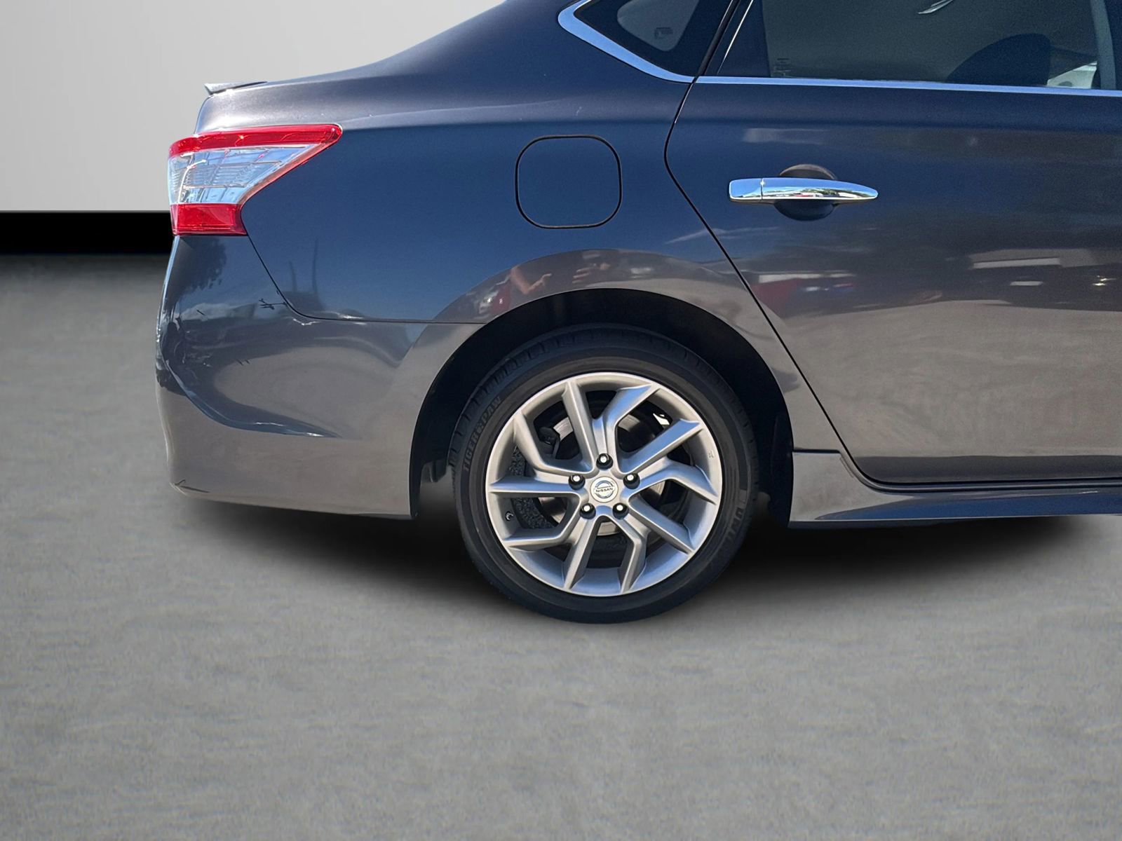Used 2014 Nissan Sentra SR w/ SR Driver Package FWD image 25