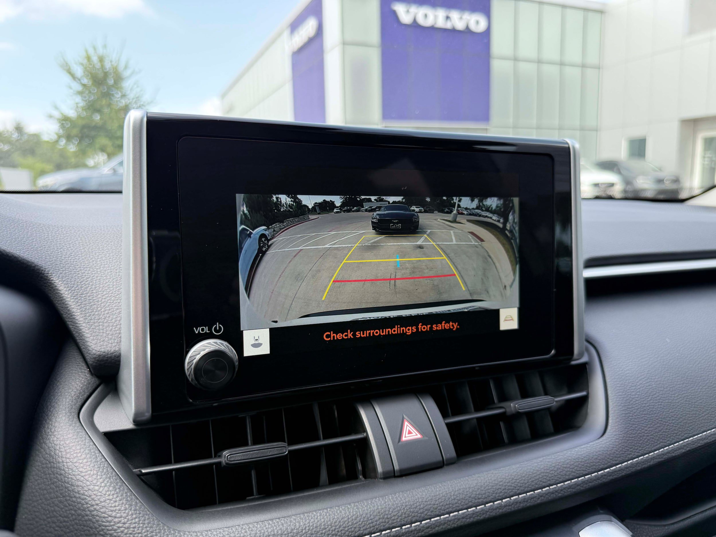 Used 2023 Toyota RAV4 LE FWD image 22