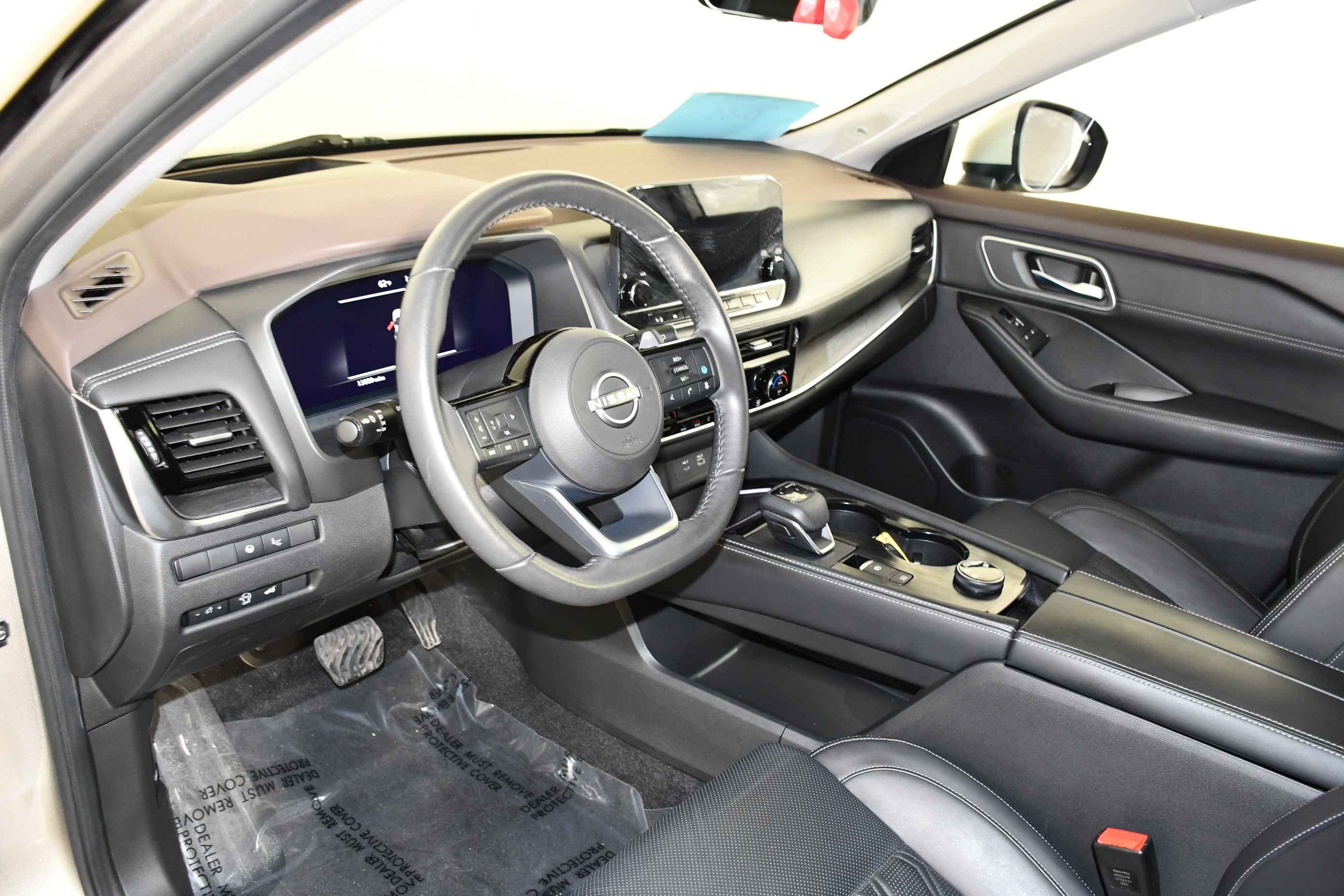 Used 2023 Nissan Rogue Platinum w/ Platinum Premium Package AWD/4WD image 40
