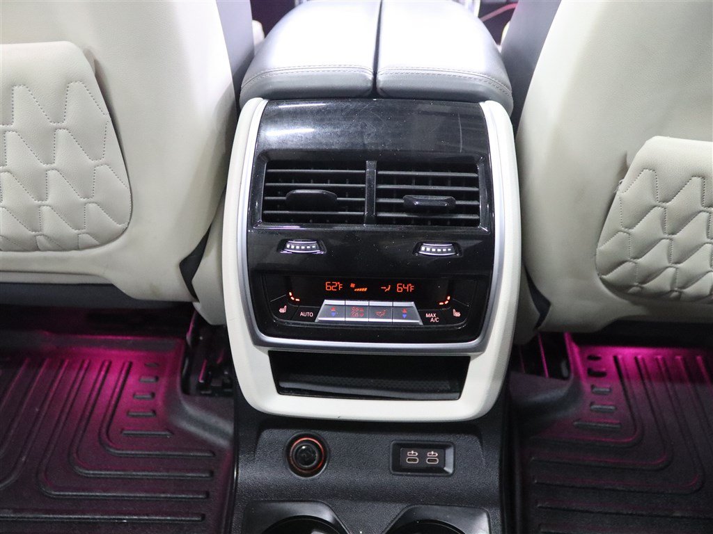 Used 2023 BMW X7 M60i w/ Executive Package AWD/4WD image 38