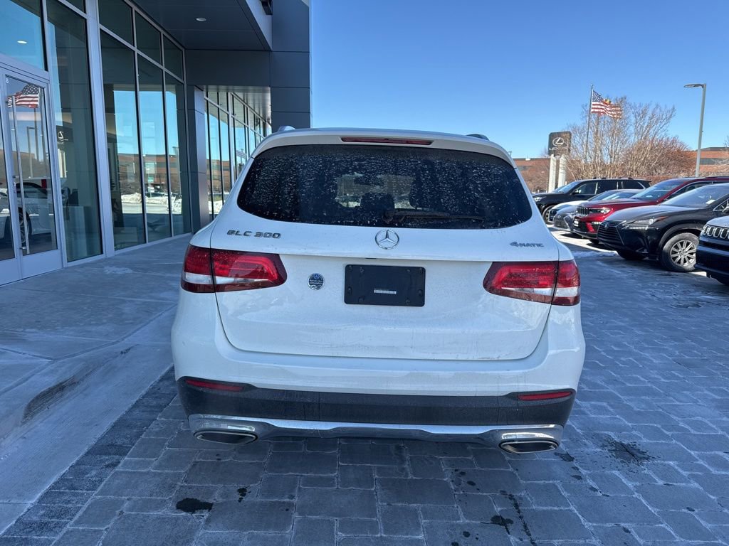 Used 2018 Mercedes-Benz GLC 300 4MATIC image 4