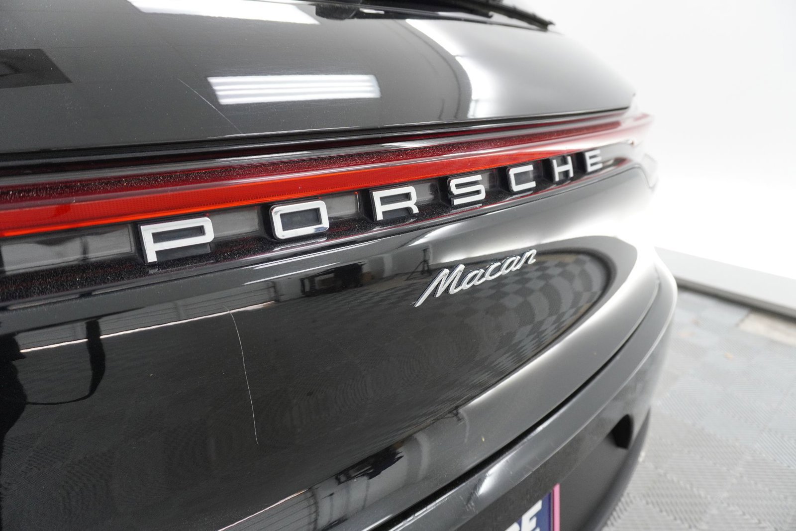 Used 2021 Porsche Macan image 28