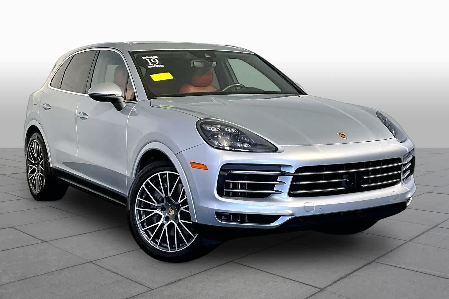 Used 2019 Porsche Cayenne S AWD/4WD image 3