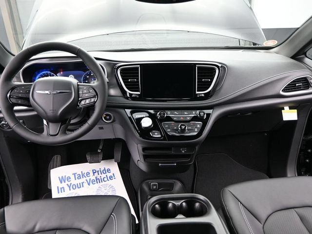 New 2026 Chrysler Pacifica Select w/ S Appearance Package AWD/4WD image 30