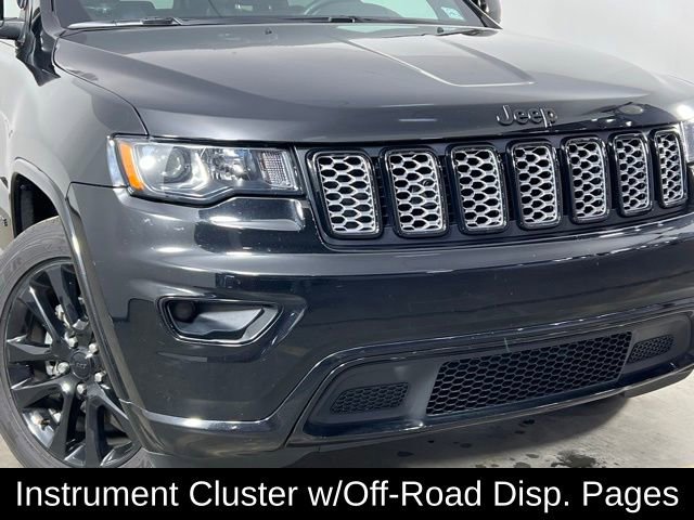 Used 2017 Jeep Grand Cherokee Altitude image 39