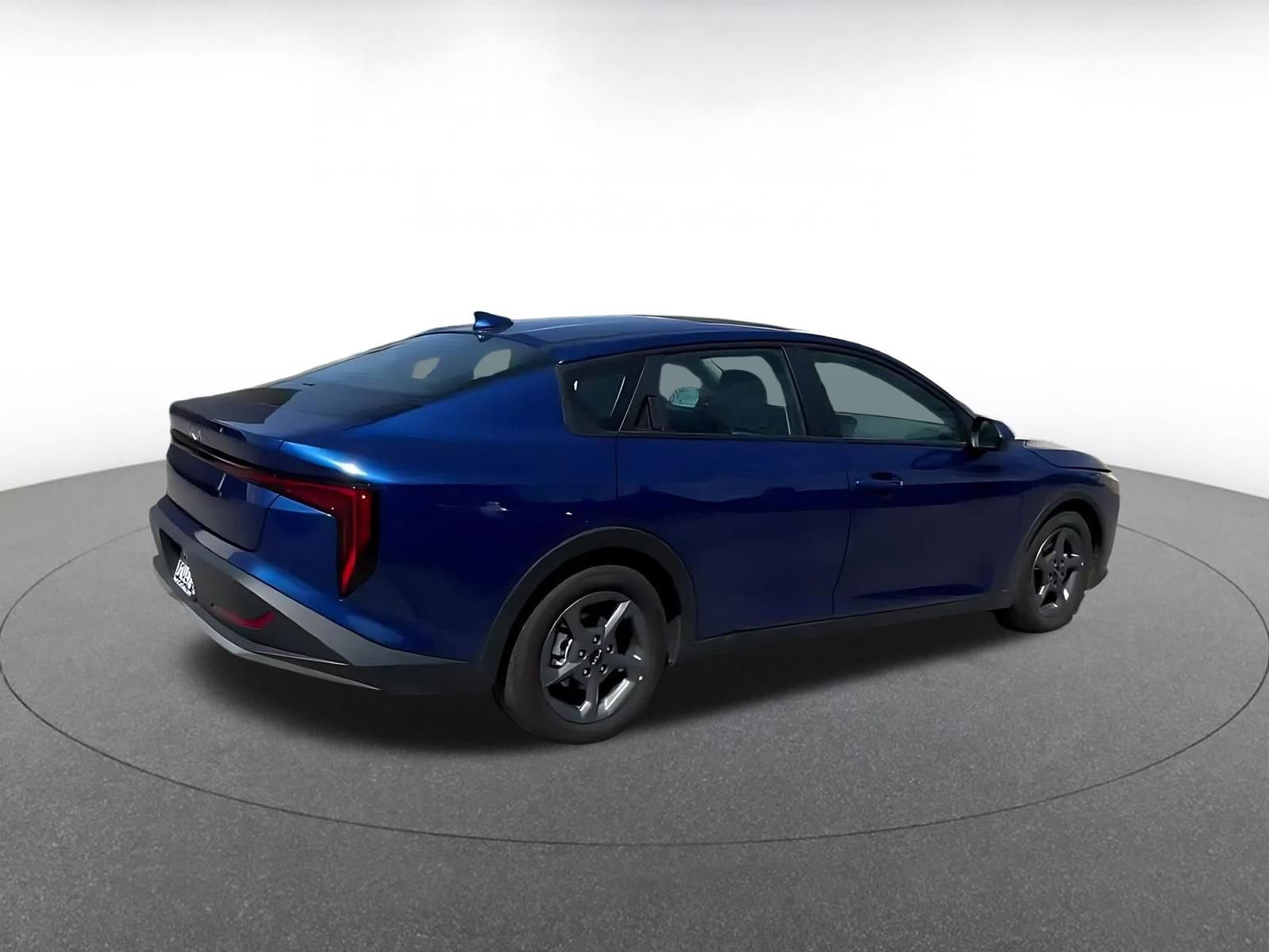Used 2025 Kia K4 LXS image 15