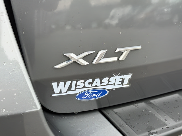 Used 2023 Ford Explorer XLT AWD/4WD image 15