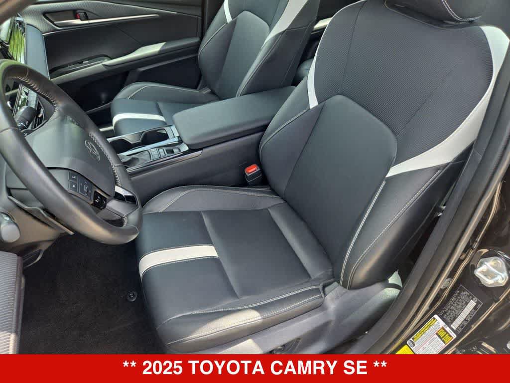Used 2025 Toyota Camry SE FWD image 15