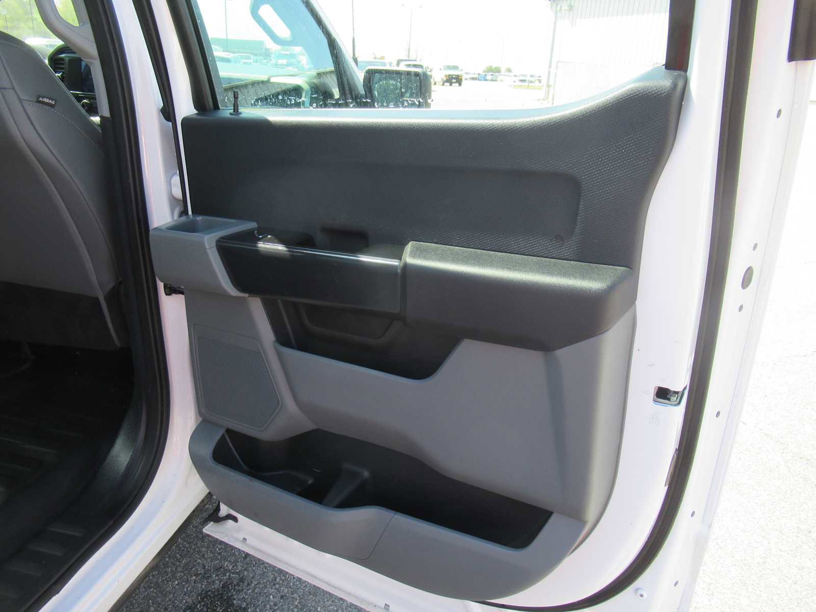 Used 2022 Ford F150 XL w/ Trailer Tow Package image 16