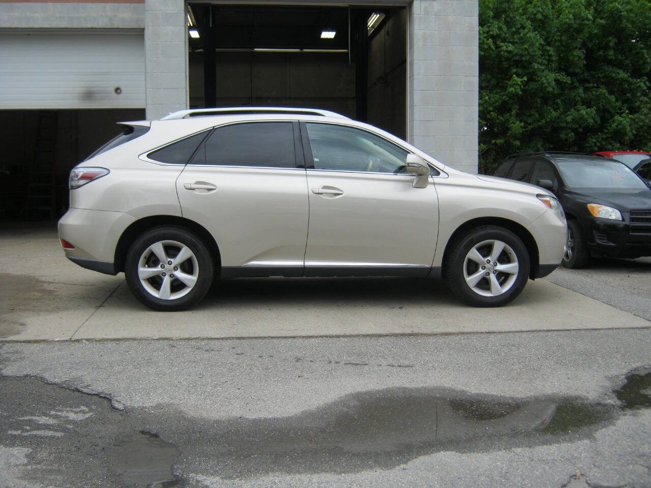 Used 2012 Lexus RX 350 FWD w/ Premium Pkg image 4