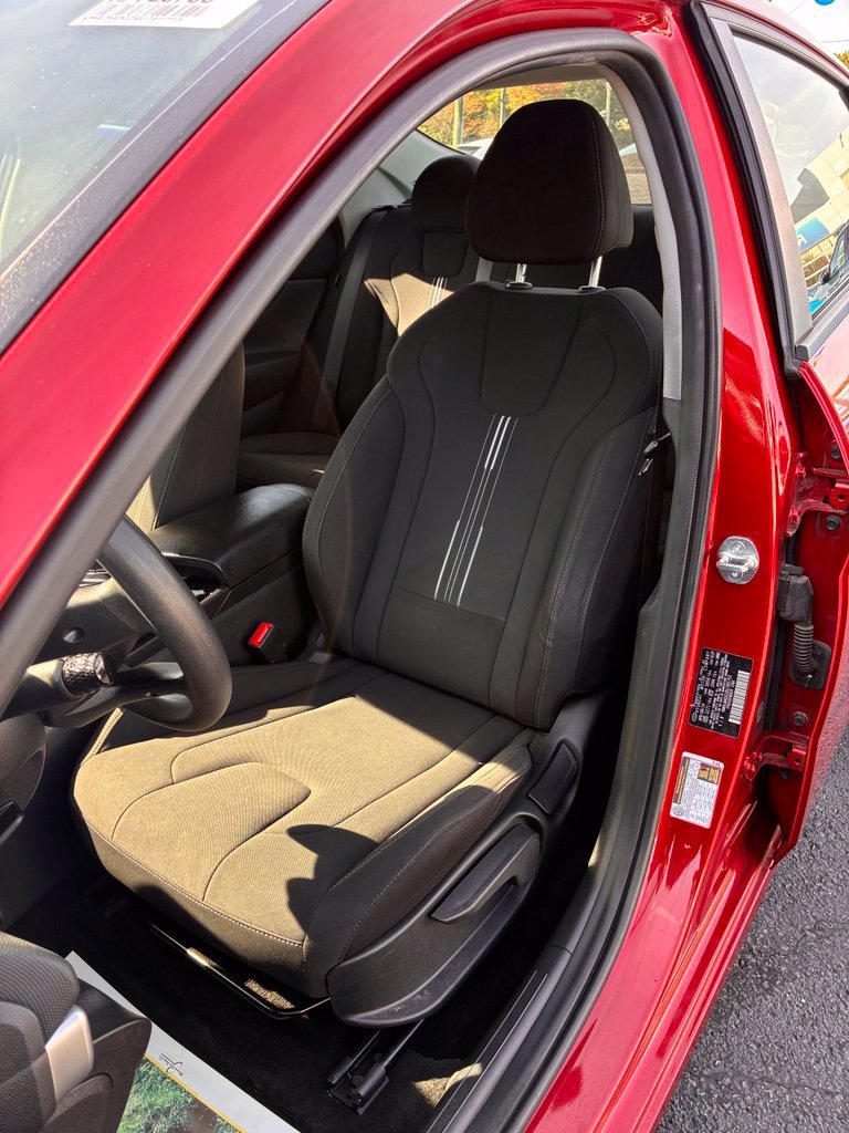 Certified 2024 Hyundai Elantra SEL FWD image 17