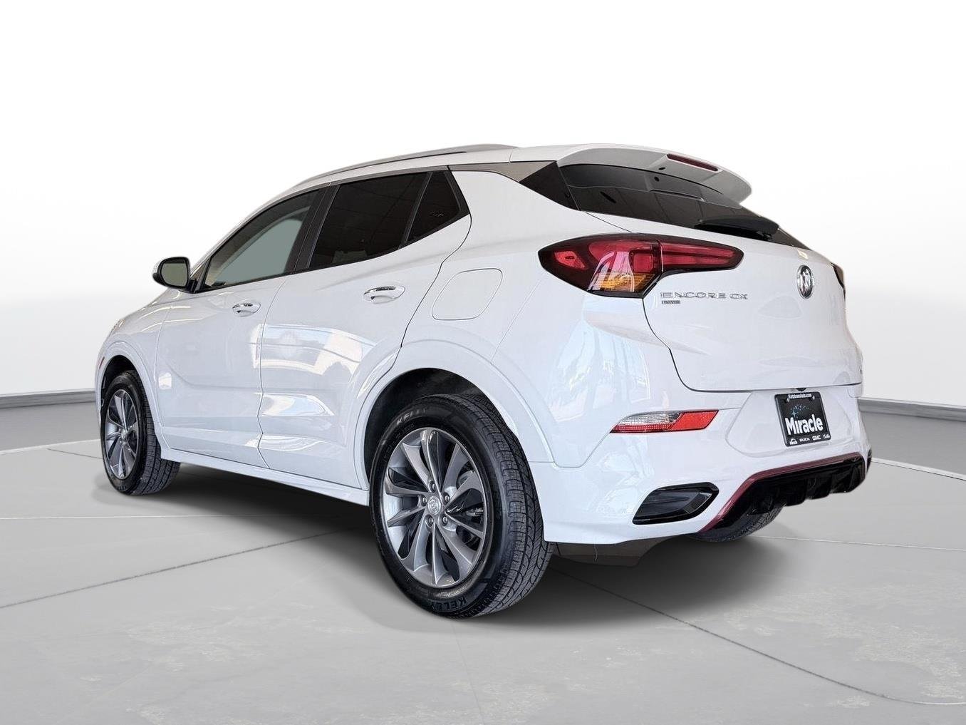 Used 2021 Buick Encore GX Select w/ Sport Touring Package AWD/4WD image 7