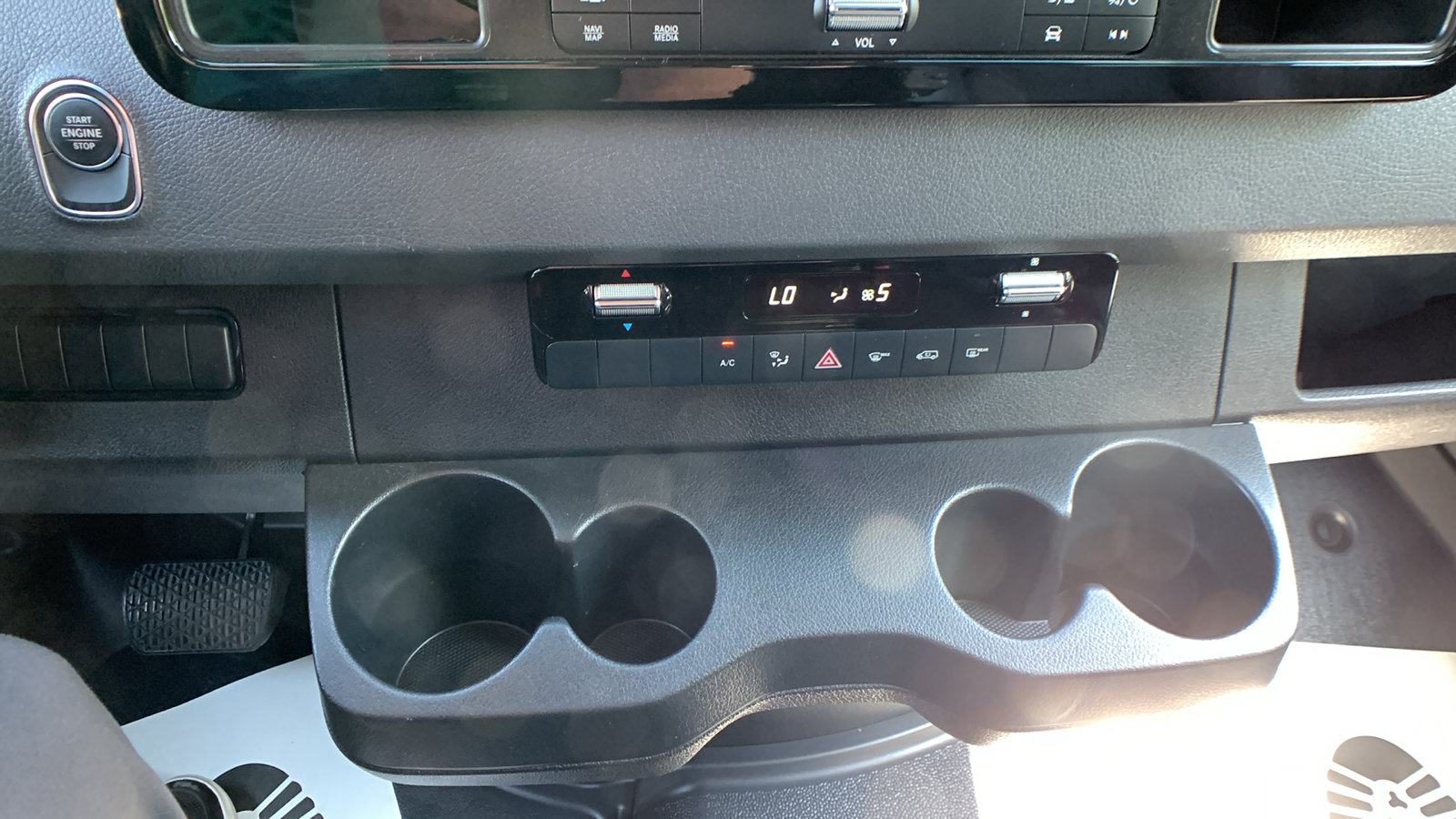 Used 2024 Mercedes-Benz Sprinter 2500 image 16