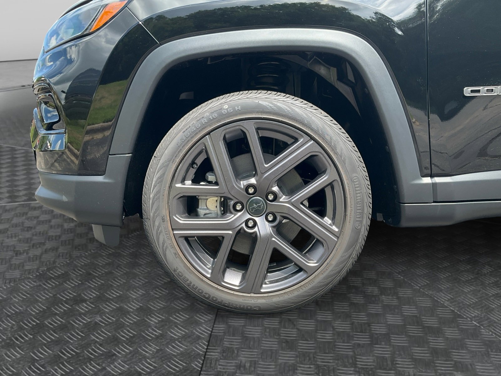 New 2025 Jeep Compass Limited w/ Sun & Sound Group image 14