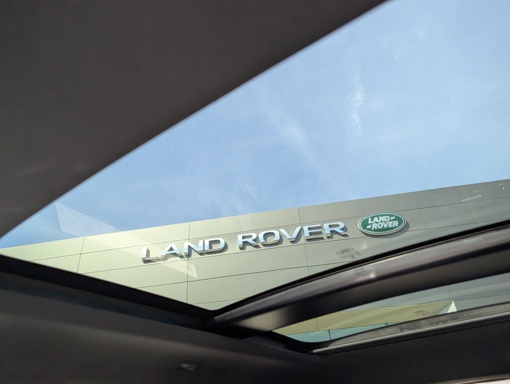 Used 2024 Land Rover Range Rover Evoque Dynamic SE image 19