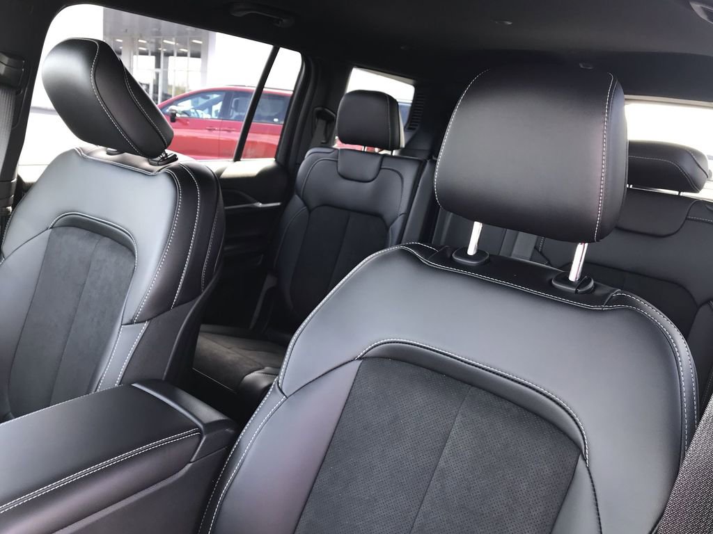 New 2026 Jeep Grand Cherokee L 4WD image 11