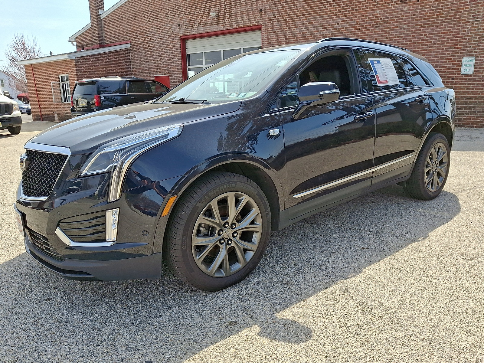 Used 2021 Cadillac XT5 Sportv image 3