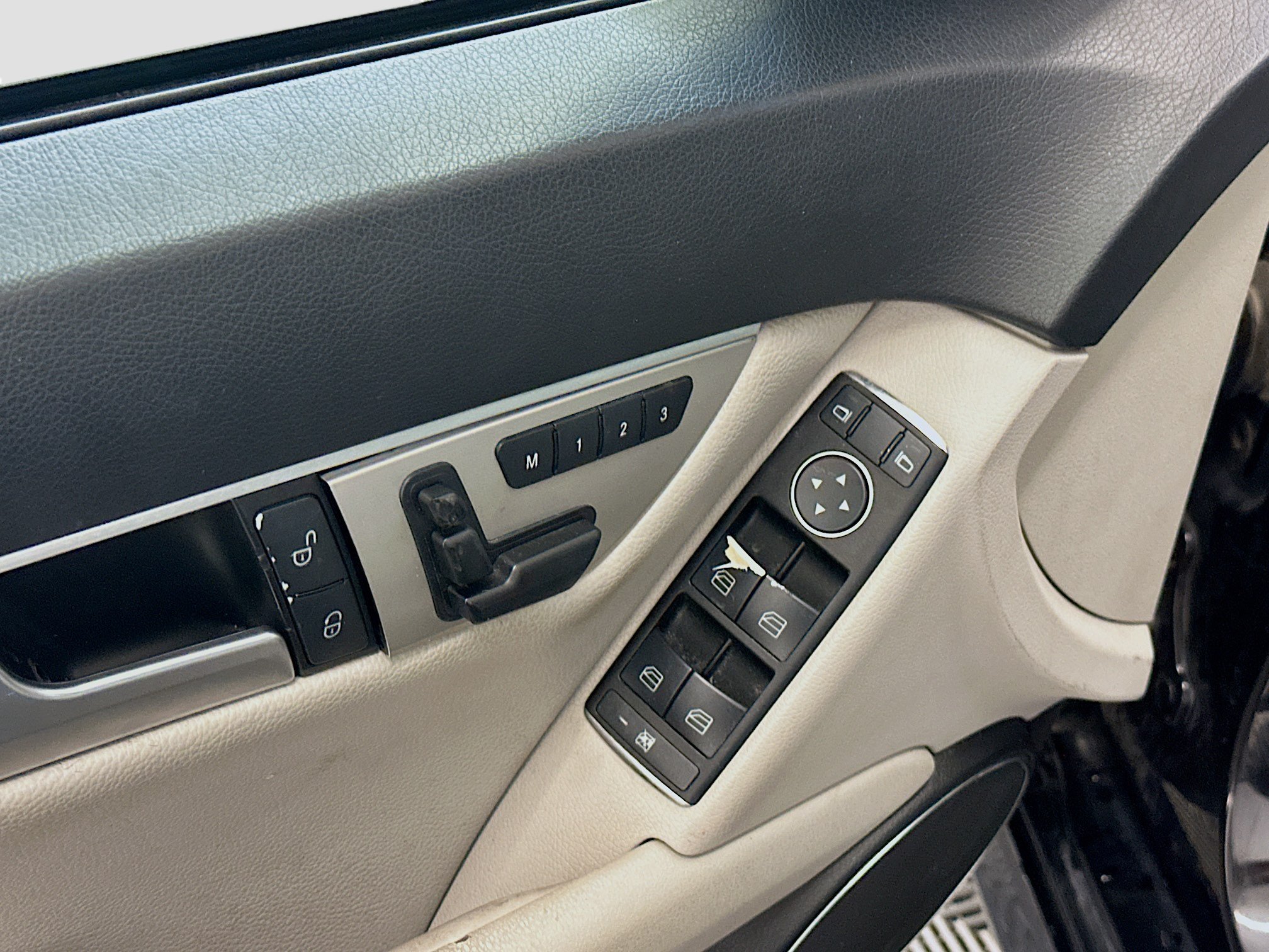 Used 2012 Mercedes-Benz C 300 4MATIC Sedan image 15
