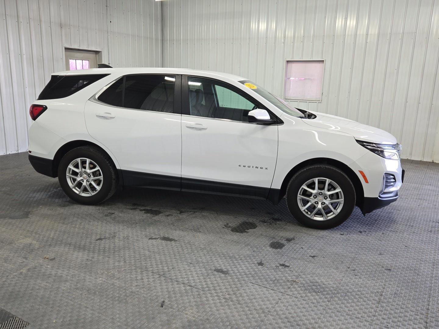 Used 2024 Chevrolet Equinox LT image 11