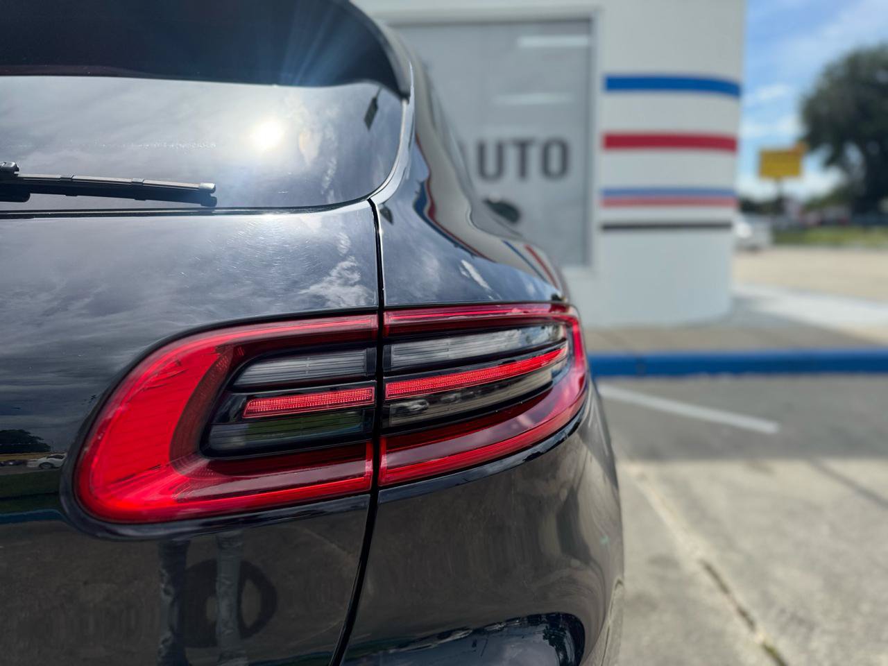 Used 2017 Porsche Macan S AWD/4WD image 33