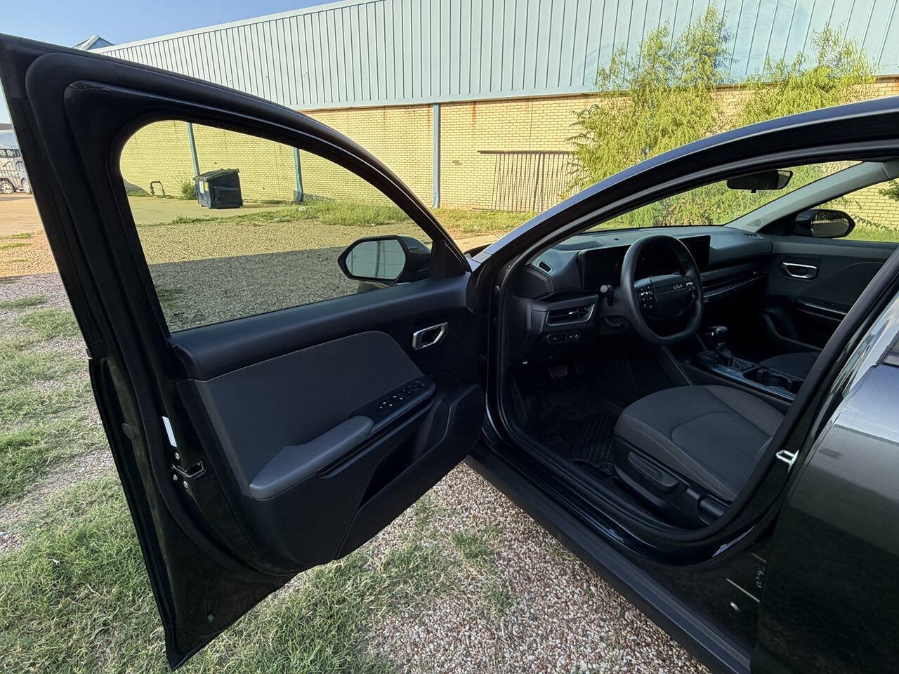 Used 2025 Kia K4 FWD image 29