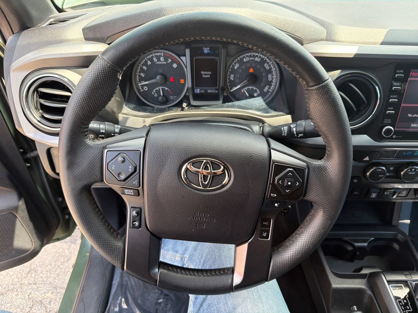 Used 2021 Toyota Tacoma TRD Off-Road w/ Technology Package AWD/4WD image 17