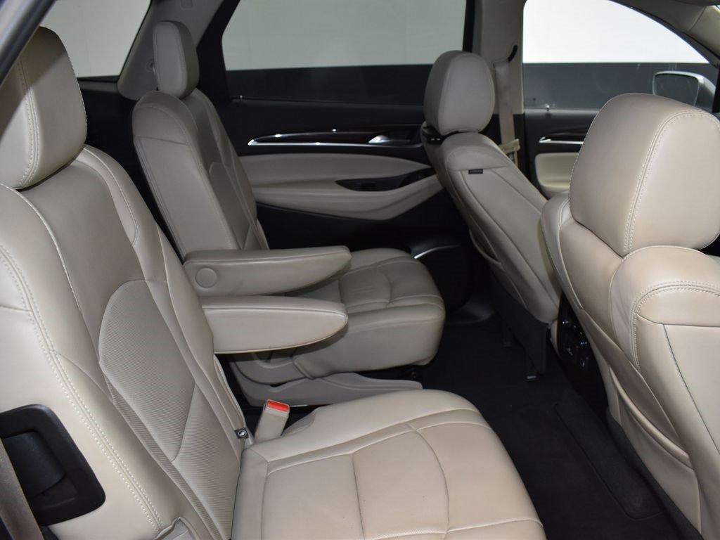 Used 2018 Buick Enclave Essence image 22
