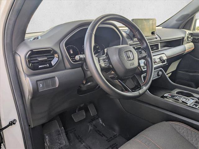 Used 2025 Honda Pilot Sport image 10