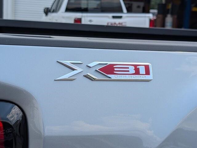 New 2026 GMC Sierra 3500 SLE w/ SLE Value Package image 6