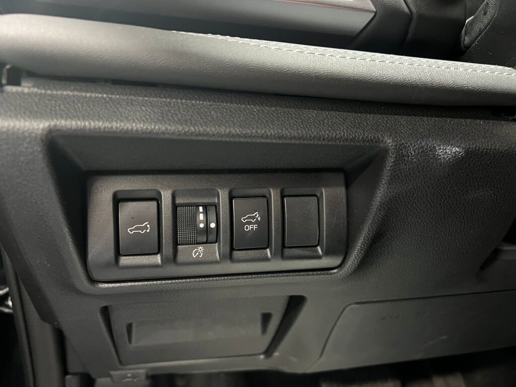 Used 2023 Subaru Outback Limited image 17