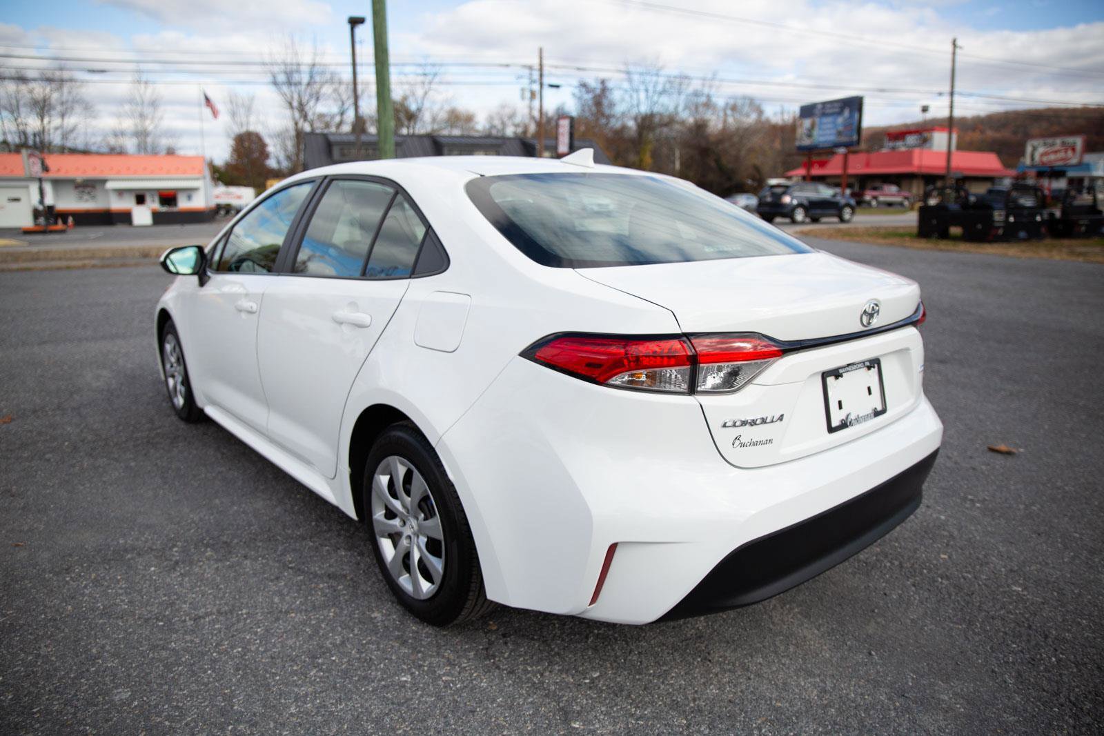 Used 2024 Toyota Corolla LE image 5